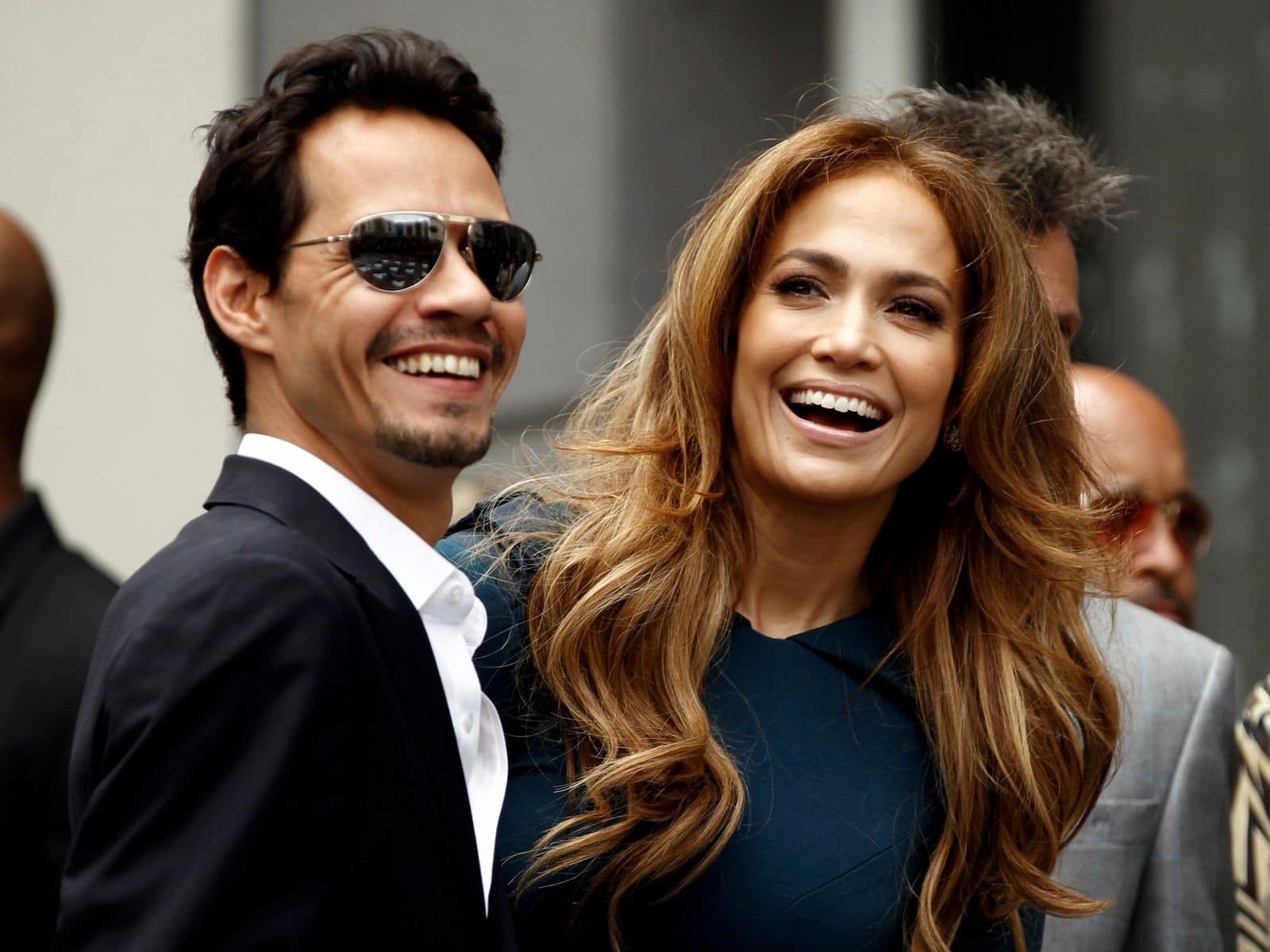 alignthoughts-jennifer-lopez-takes-the-stage-with-ex-hubby-marc-anthony