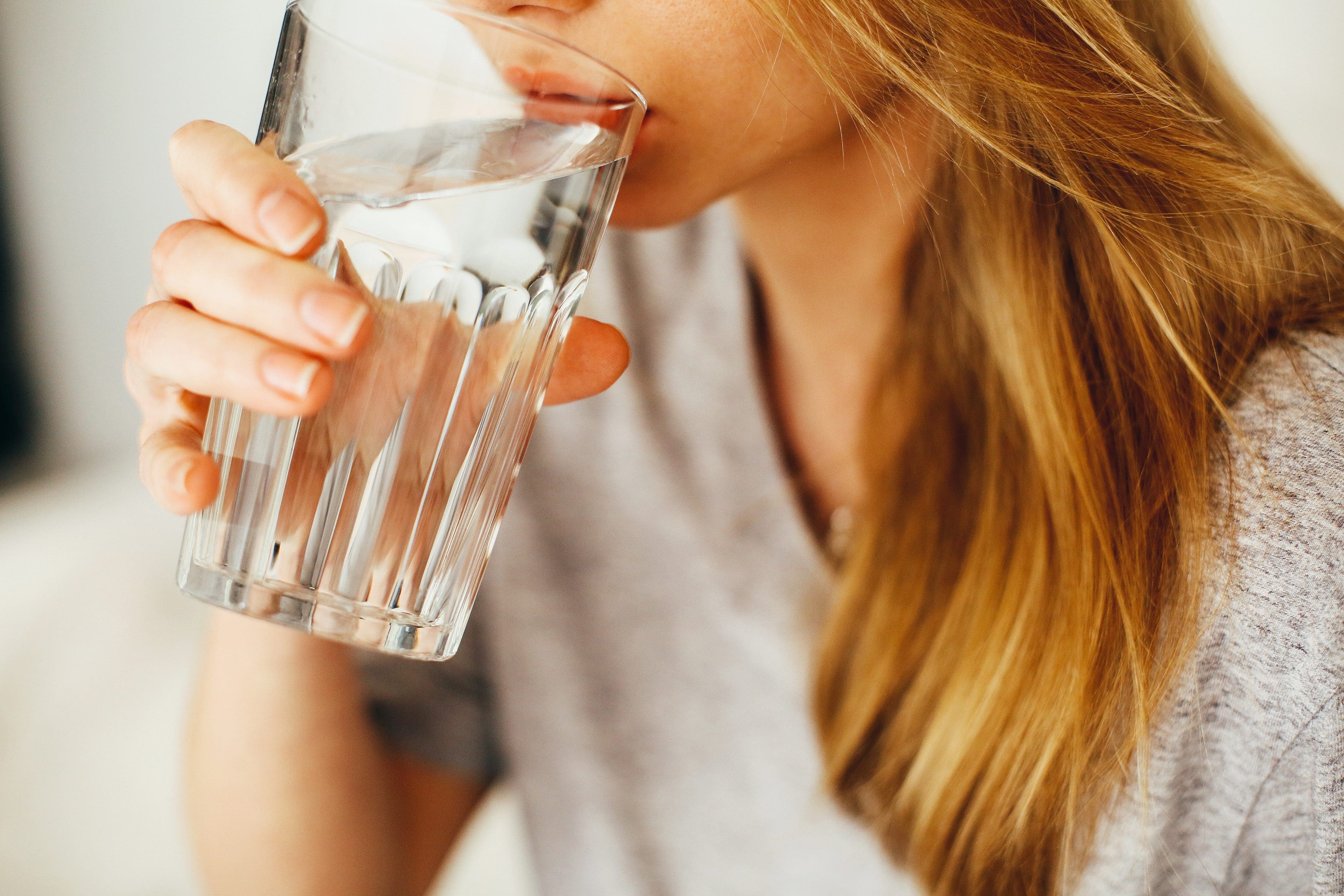 is-addiction-to-drinking-water-harmful-for-your-health-align-thoughts
