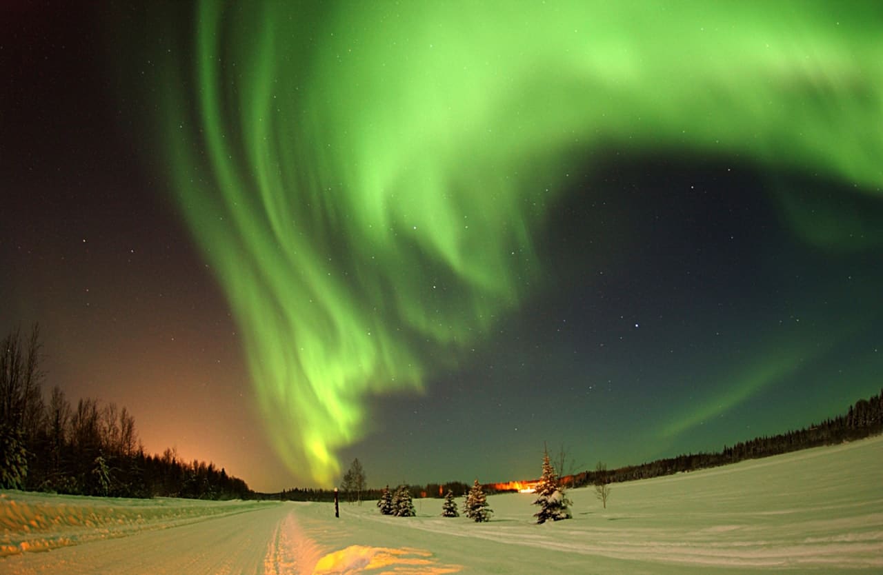 sky-aurora-borealis-alignthoughts