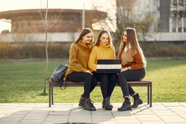 tuition free online universities in europe